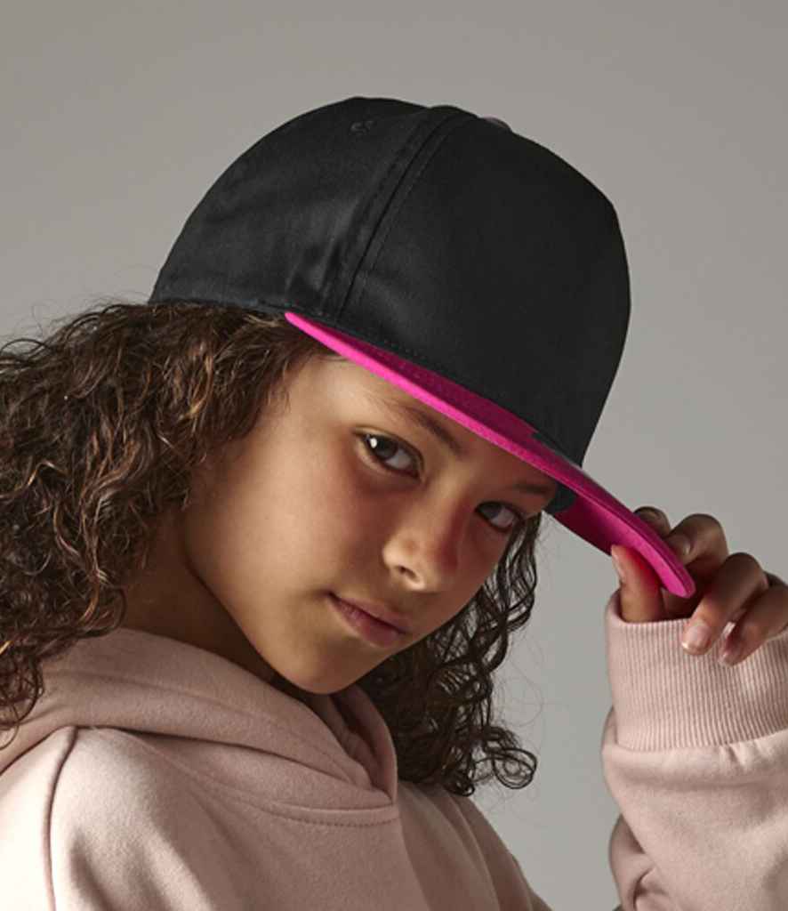 Beechfield Youth Snapback Cap | Black/Fuchsia