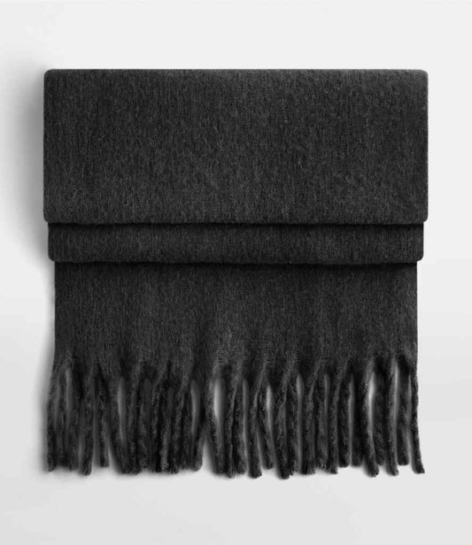 Beechfield Fluffy Scarf | Black