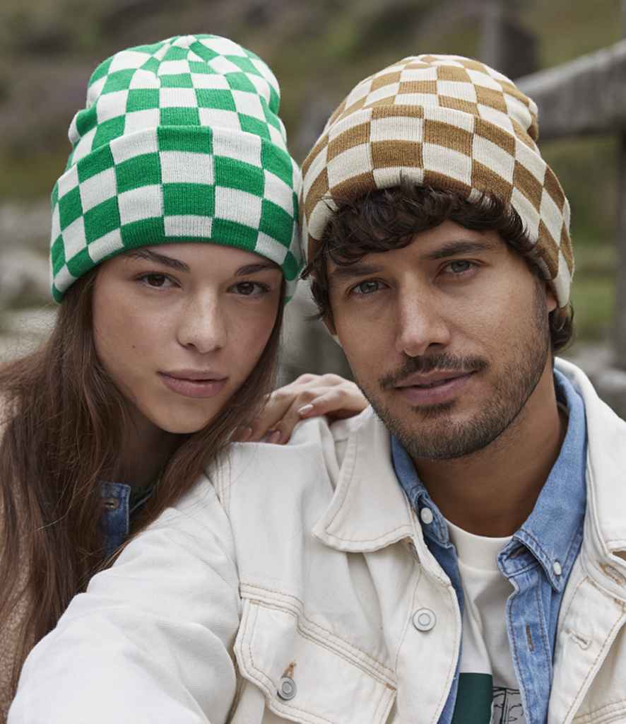 Beechfield Checkerboard Beanie | Kelly Green/Off White