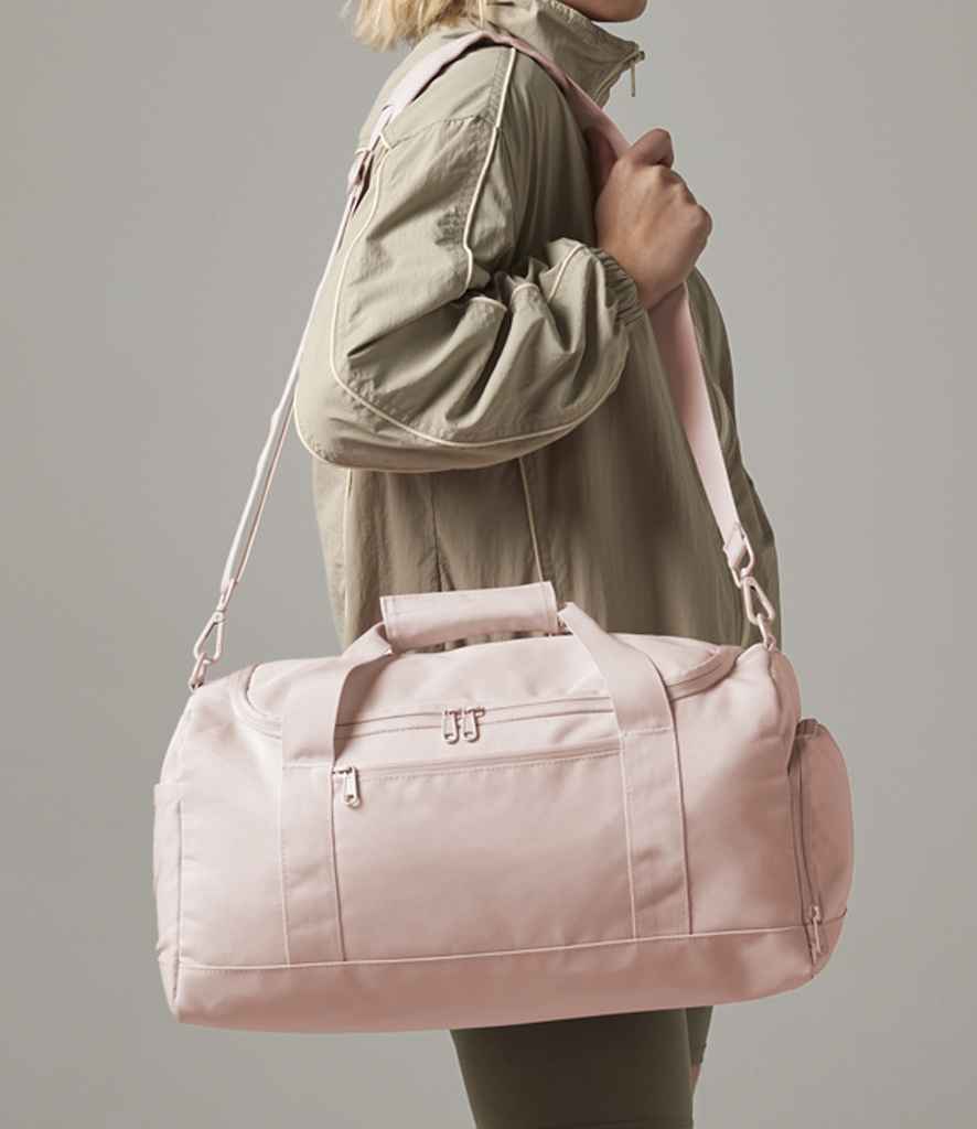 BagBase Small Training Holdall | Fresh Pink